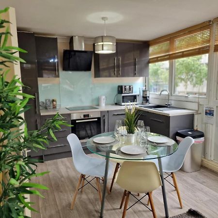2 Bedrooms Flat In Great Location! London Exterior foto